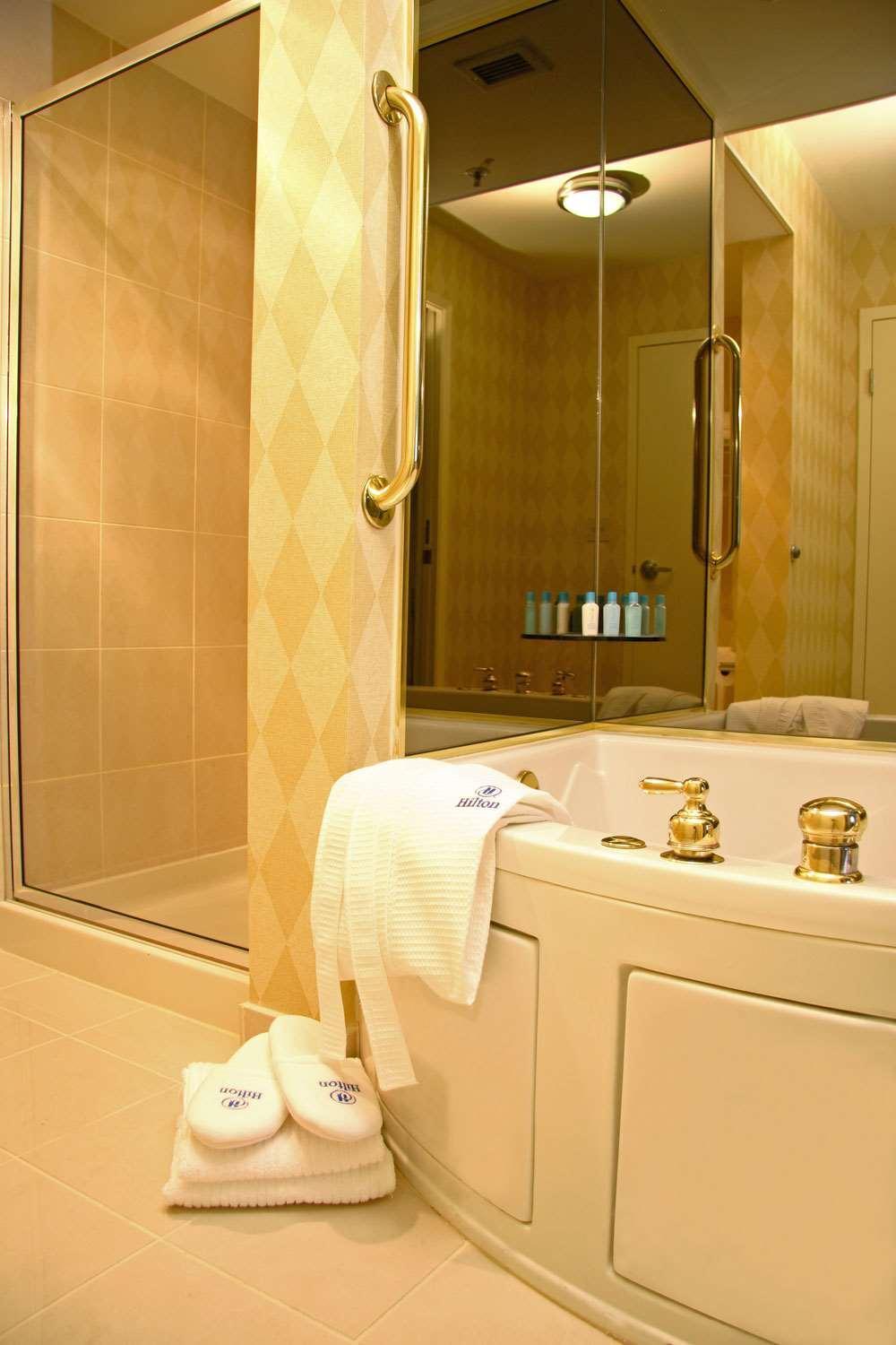 Hilton Atlanta Perimeter Suites Санди-Спрингс Экстерьер фото