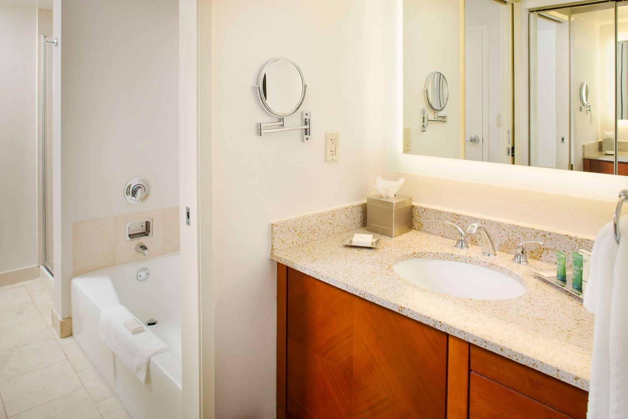 Hilton Atlanta Perimeter Suites Санди-Спрингс Экстерьер фото