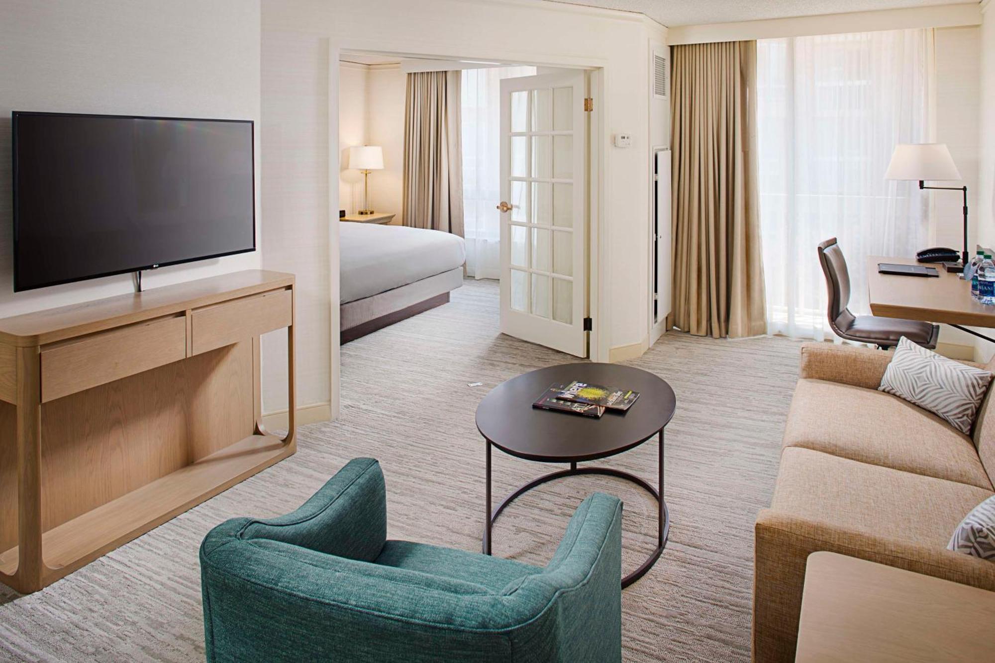 Hilton Atlanta Perimeter Suites Санди-Спрингс Экстерьер фото