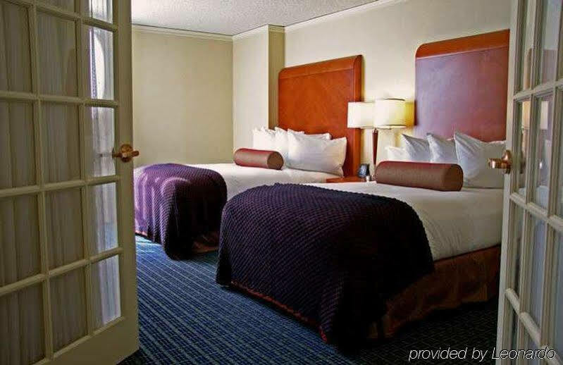 Hilton Atlanta Perimeter Suites Санди-Спрингс Экстерьер фото